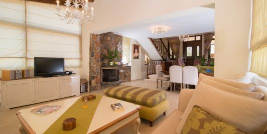 Stylish Modern Home With Views Of Spinalonga Island