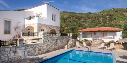 Luxury 5-bedroom Villa with pool, sea & mountains views near Georgioupoli