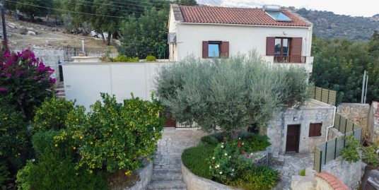 Renovated Traditional Village House with private Pool for Sale in the Village of Embrosneros Apokoronas