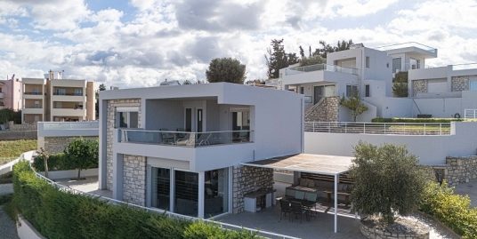 3 Bed 2 Bath Villa – Modern Living with Stunning Sea Views