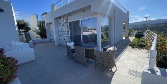 Contemporary 2 Bed 2 Bath House