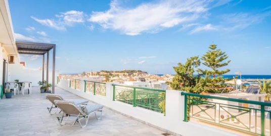 Rethymno Penthouse Apartment