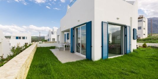 3 Bed 2 Bath House With Communal Pool